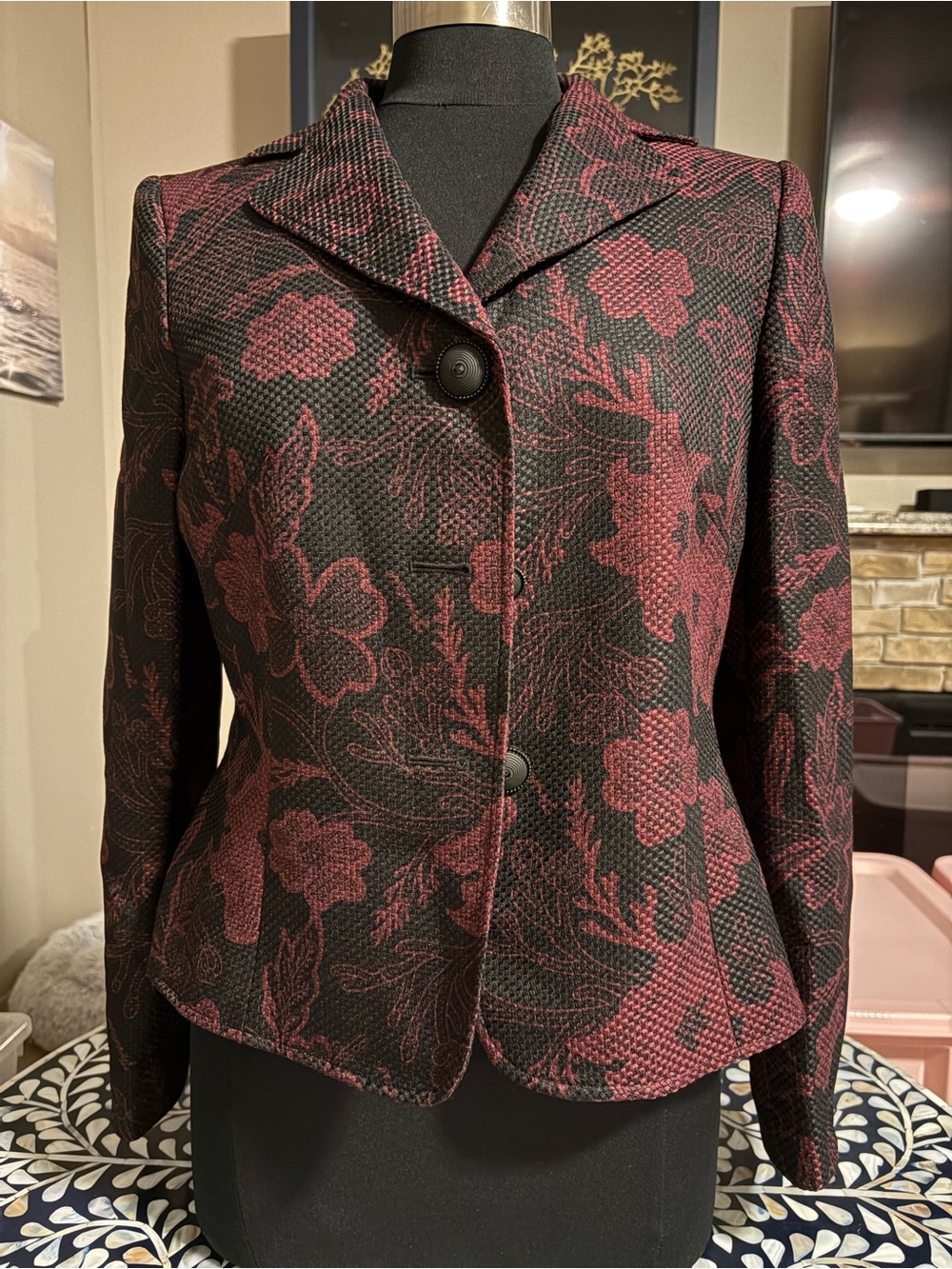 Evan Picone Black and Burgundy Floral Tailored Blazer